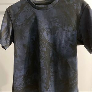 Uniqlo active t-shirt